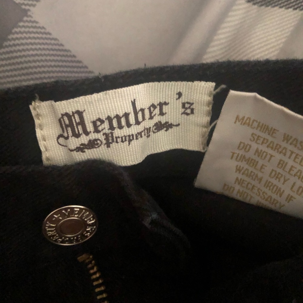 members property black jeans
